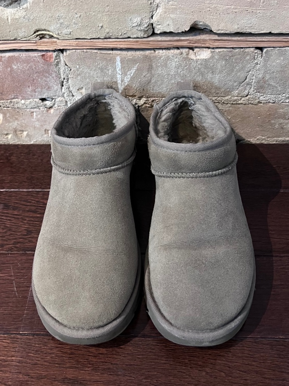 UGG Classic Ultra Mini Boots – Smoke Plume/Gray - Size 8